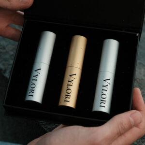 Giftset detail in handen Giftset detail in handen